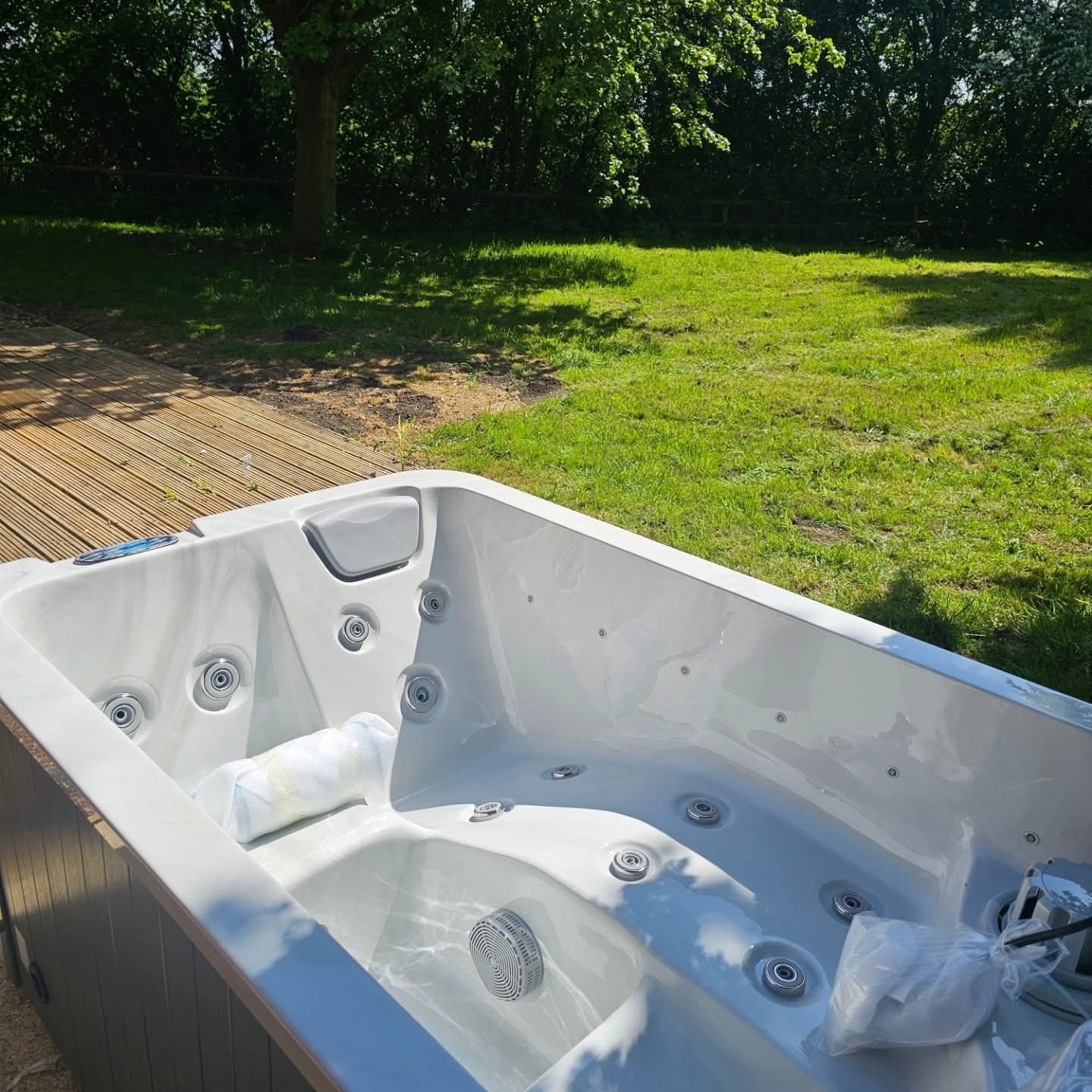 Naama Bay 3 seat plug and play hot tub