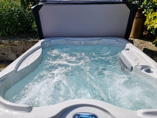 Sunbeach 4 Seat - HSG282 Compliant hot tub for Holiday Accommodation