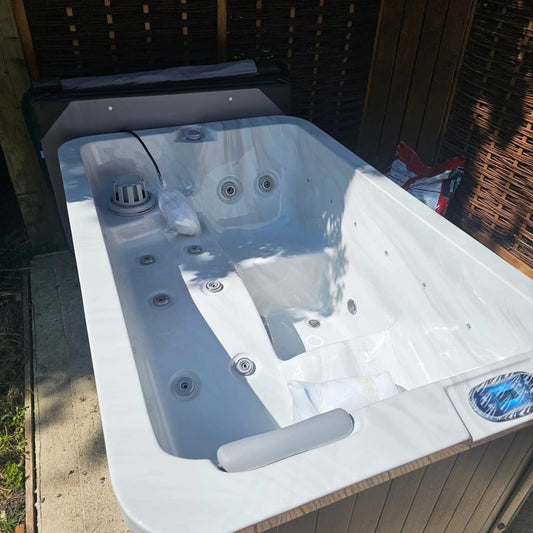 Naama Bay 3 seat plug and play hot tub