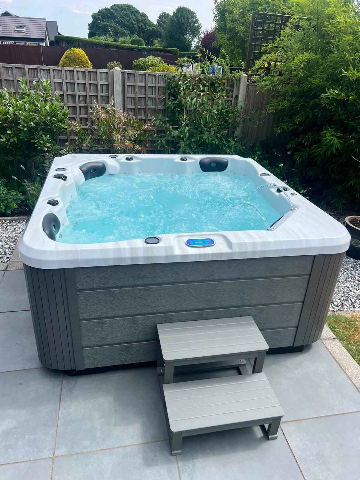 The Happy + Luxury 5 person hot tub